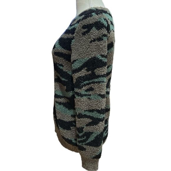 NWT Barefoot Dreams  |Cozychic Seaside  Crewneck Pullover - Picture 6 of 10